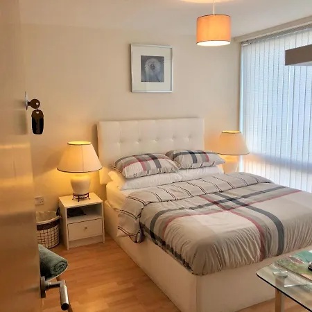 Central Bnb With Secure Parking Chester Exterior photo