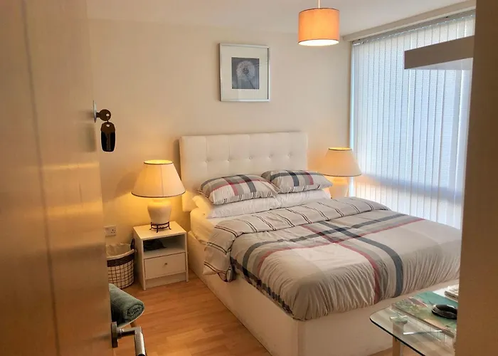 Central Bnb With Secure Parking