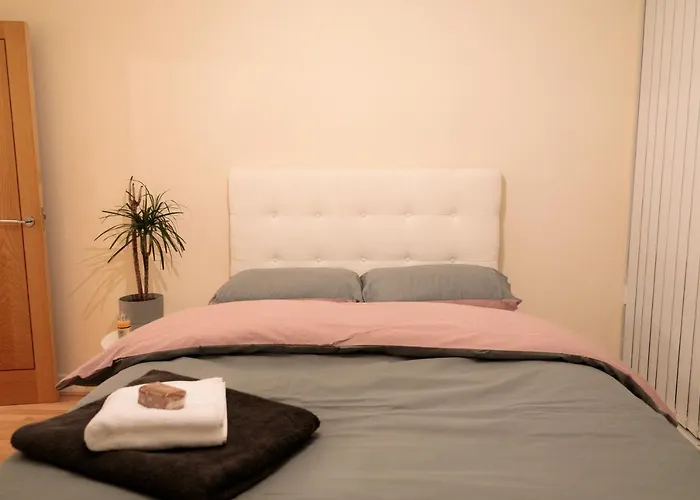 Central Bnb With Secure Parking